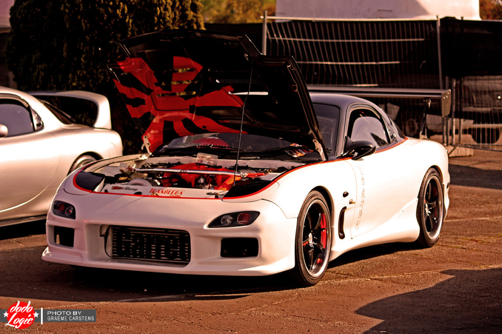 White Rx7 Red Rims white-rx7-copy